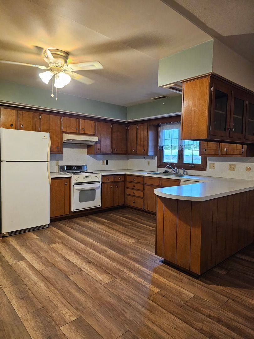 23032 Dixie Highway, Bowling Green, OH 43402 - House for Rent - Image 10