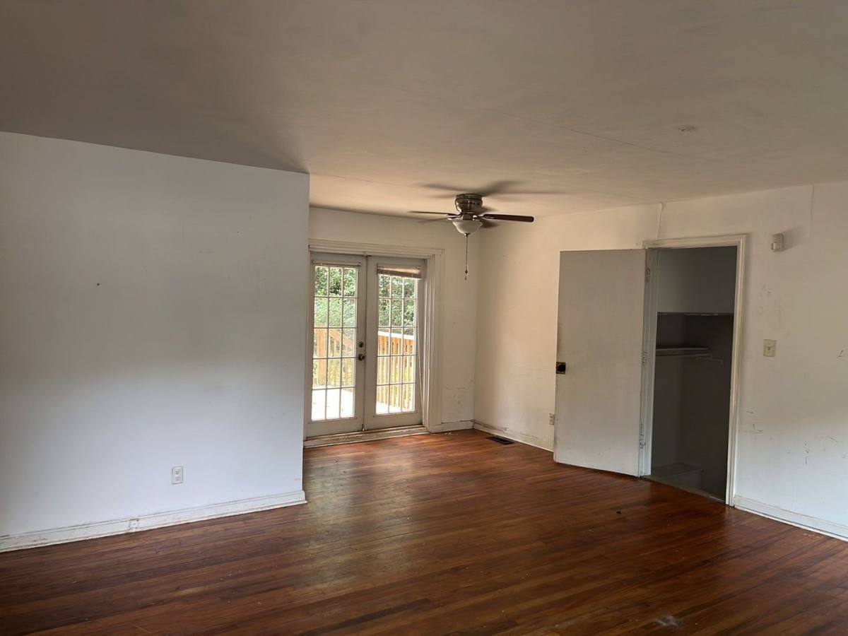 Apartment for rent at 408 Murat St, Tallahassee, FL 32304