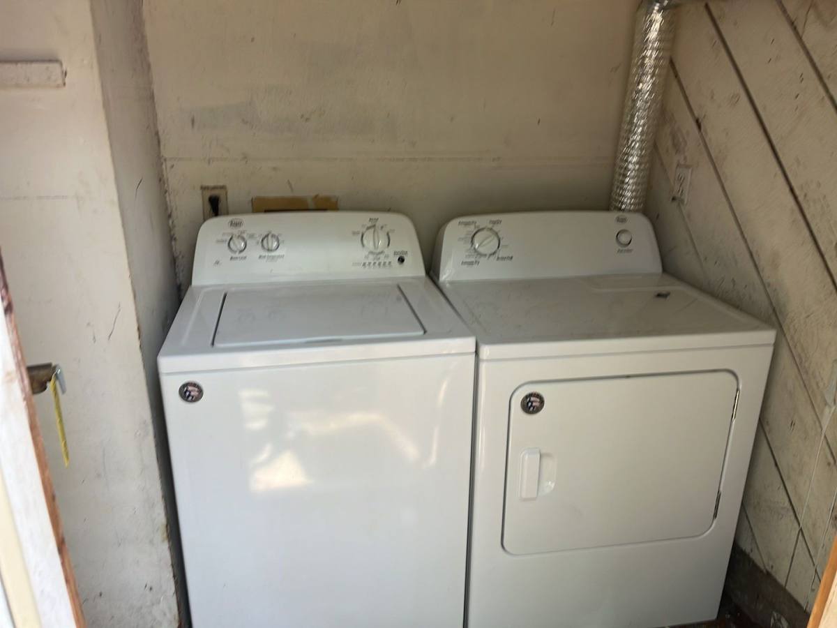 Apartment for rent at 408 Murat St, Tallahassee, FL 32304