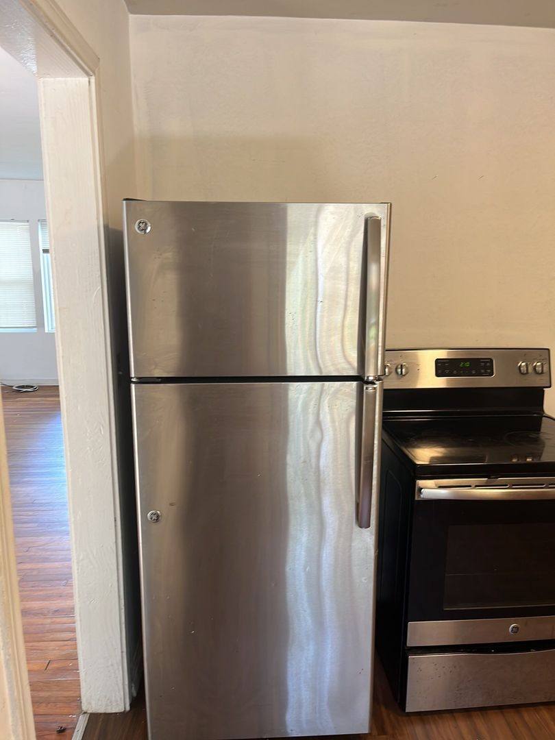 Apartment for rent at 408 Murat St, Tallahassee, FL 32304