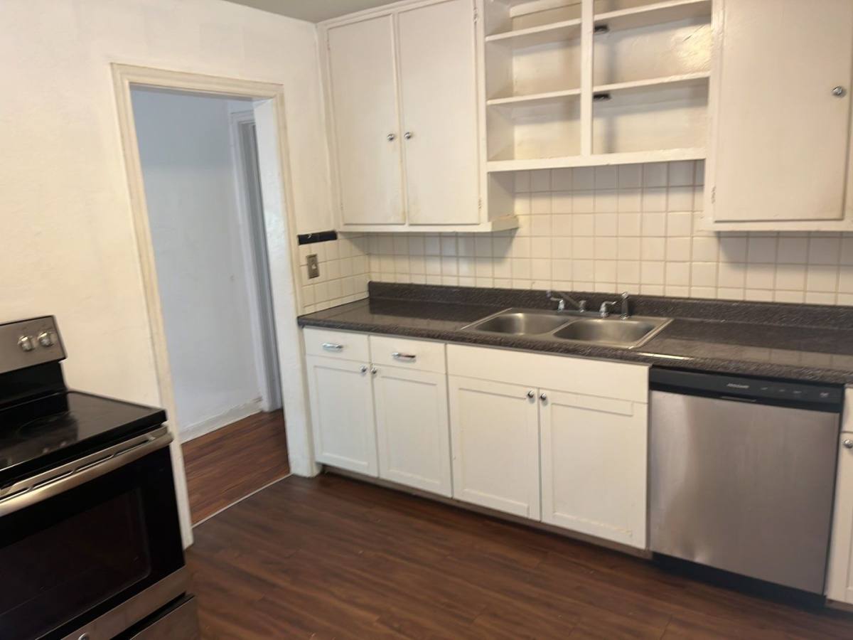 Apartment for rent at 408 Murat St, Tallahassee, FL 32304