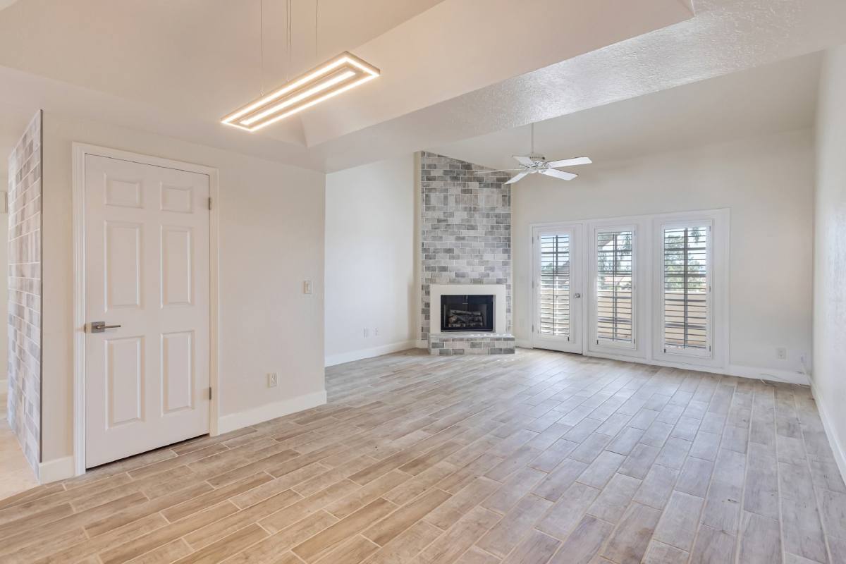 Apartment for rent at 2931 E Rose Lane, Phoenix, AZ 85016