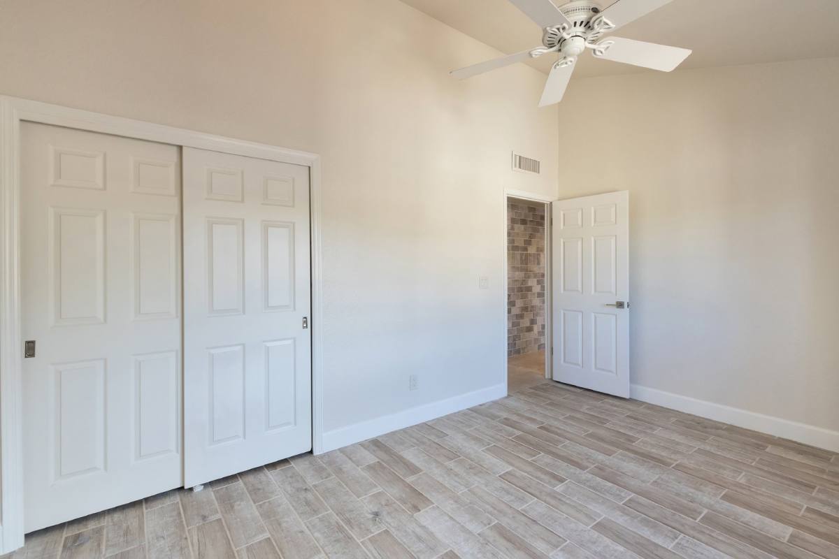 Apartment for rent at 2931 E Rose Lane, Phoenix, AZ 85016