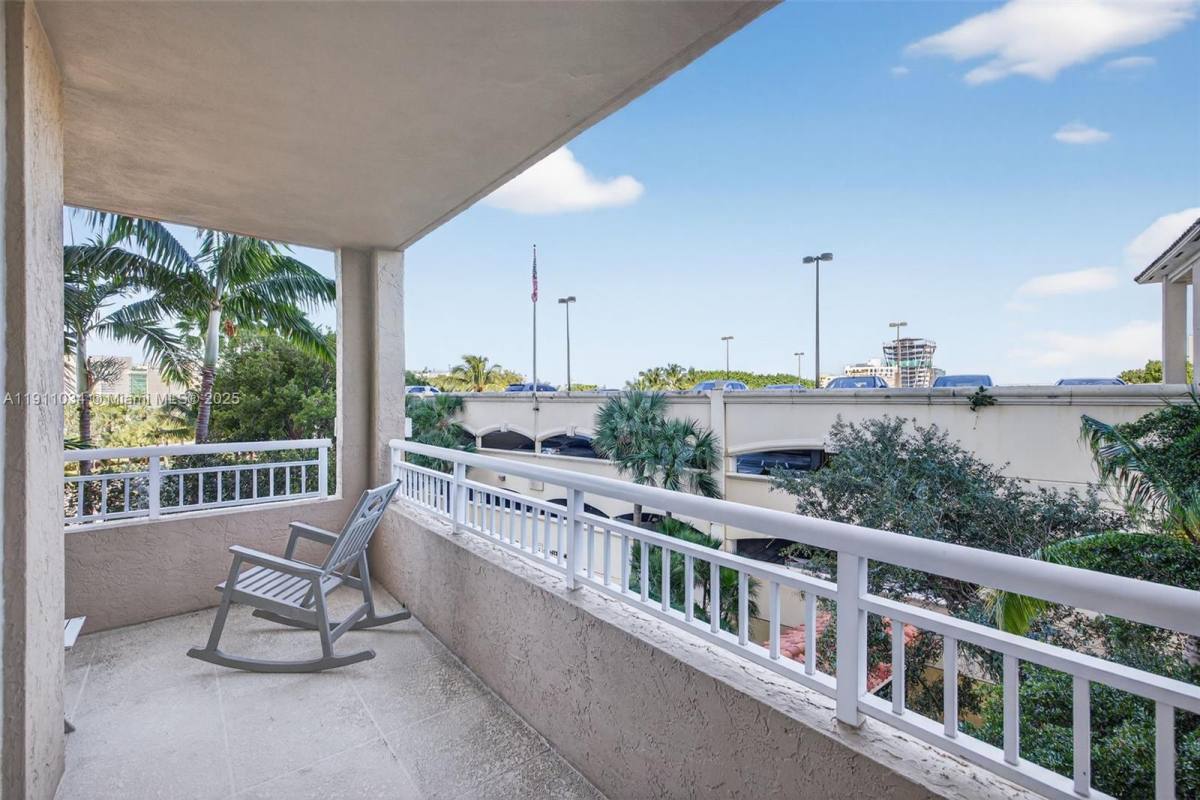 Apartment for rent at 19501 W Country Club Dr #313, Miami, FL 33180
