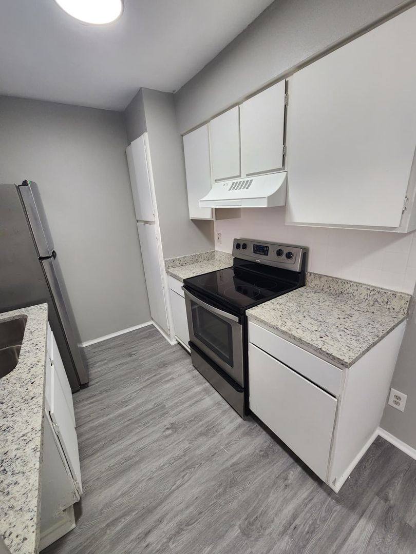 Apartment for rent at 1100 Frio St, San Antonio, TX 78207