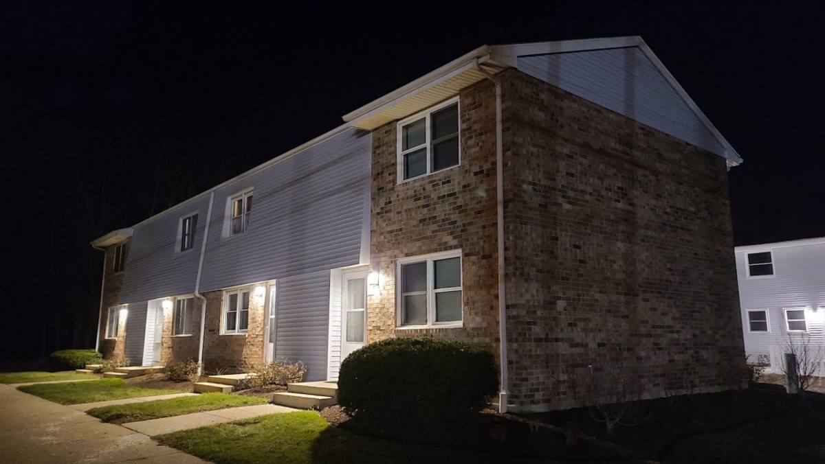 Townhouse for rent at 101 2nd Lane, Racine, WI 53403