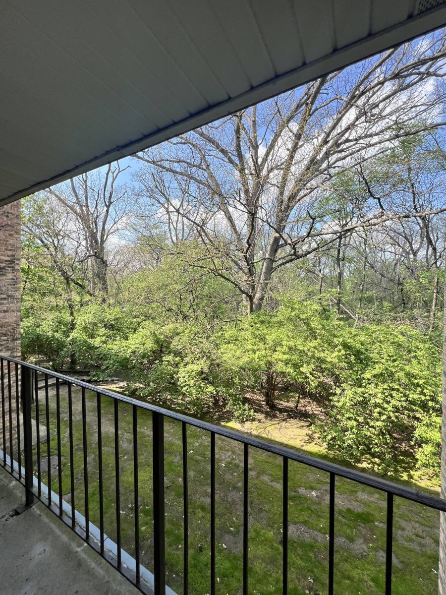 Apartment for rent at 5750 Abbey Dr #2E, Lisle, IL 60532