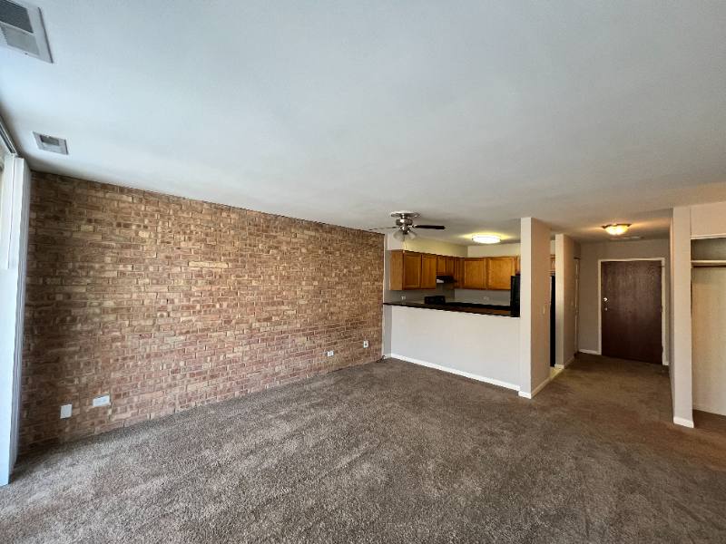 Apartment for rent at 5750 Abbey Dr #2E, Lisle, IL 60532