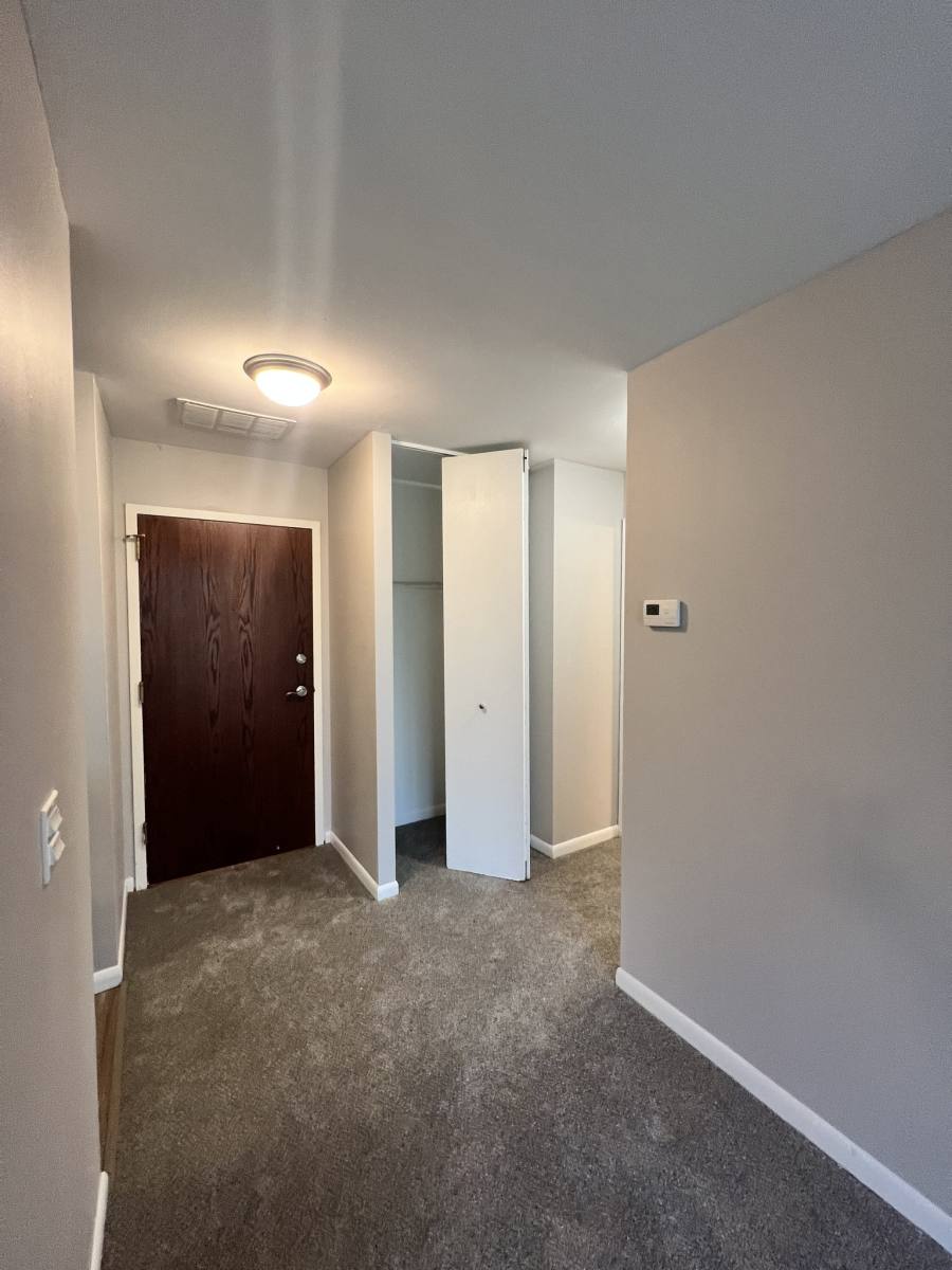 Apartment for rent at 5750 Abbey Dr #2E, Lisle, IL 60532