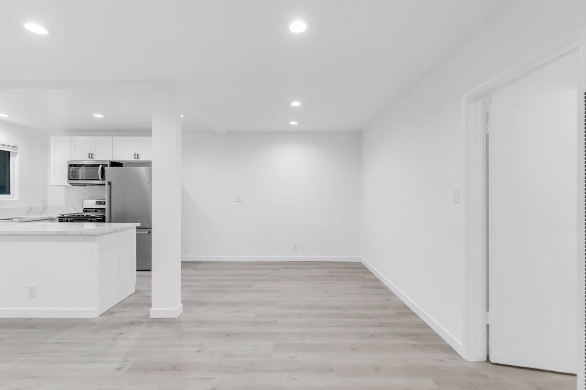 Apartment for rent at 1138 Cardiff Ave, Los Angeles, CA 90035