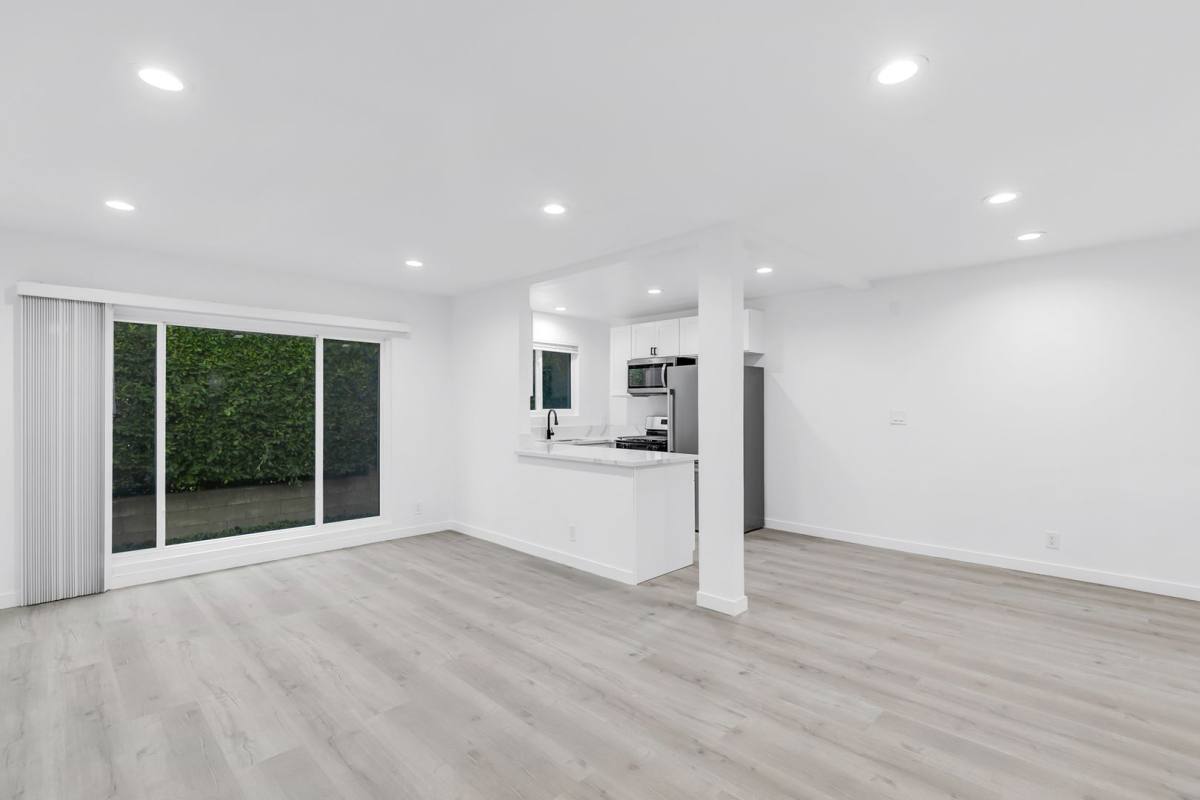 Apartment for rent at 1138 Cardiff Ave, Los Angeles, CA 90035