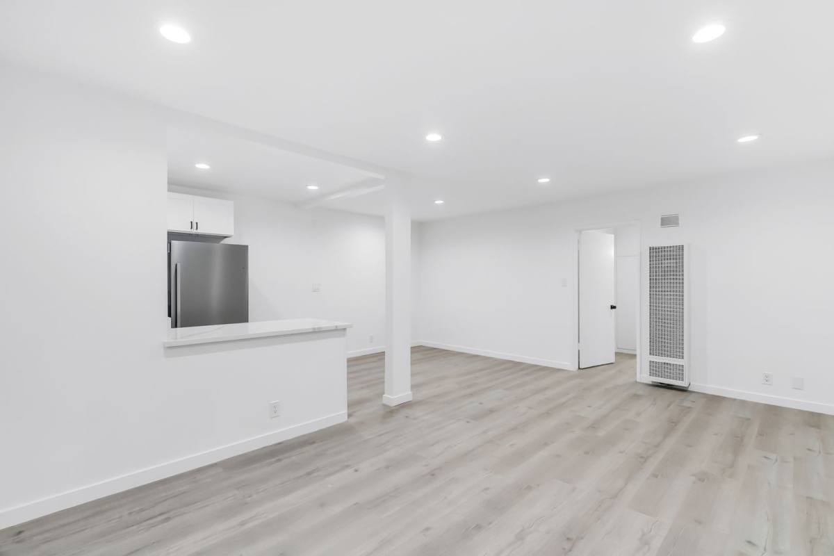 Apartment for rent at 1138 Cardiff Ave, Los Angeles, CA 90035