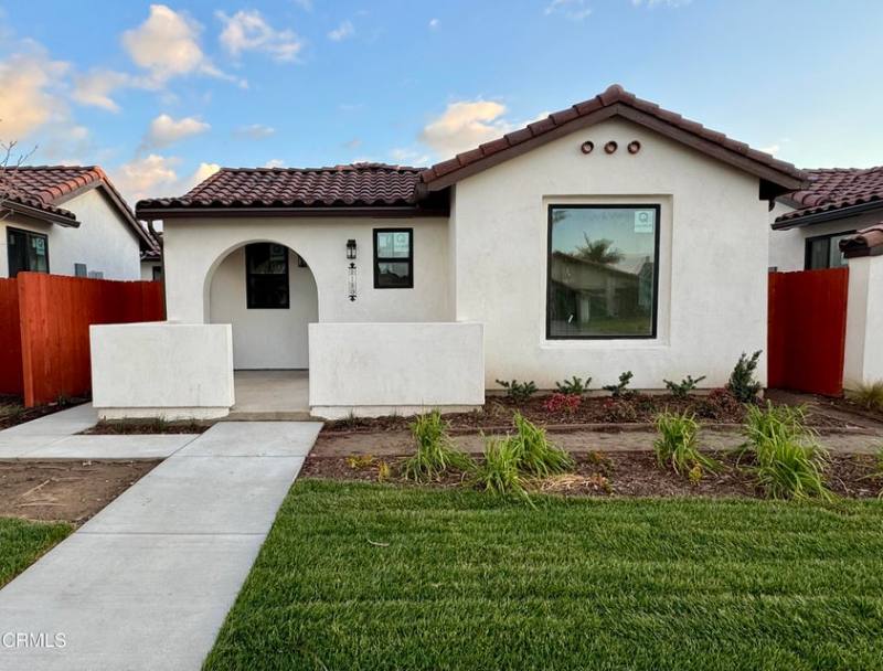 House for rent at 1150 W 1st St, Oxnard, CA 93030