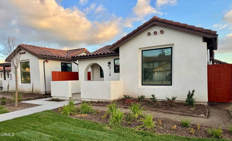 House for rent at 1150 W 1st St, Oxnard, CA 93030