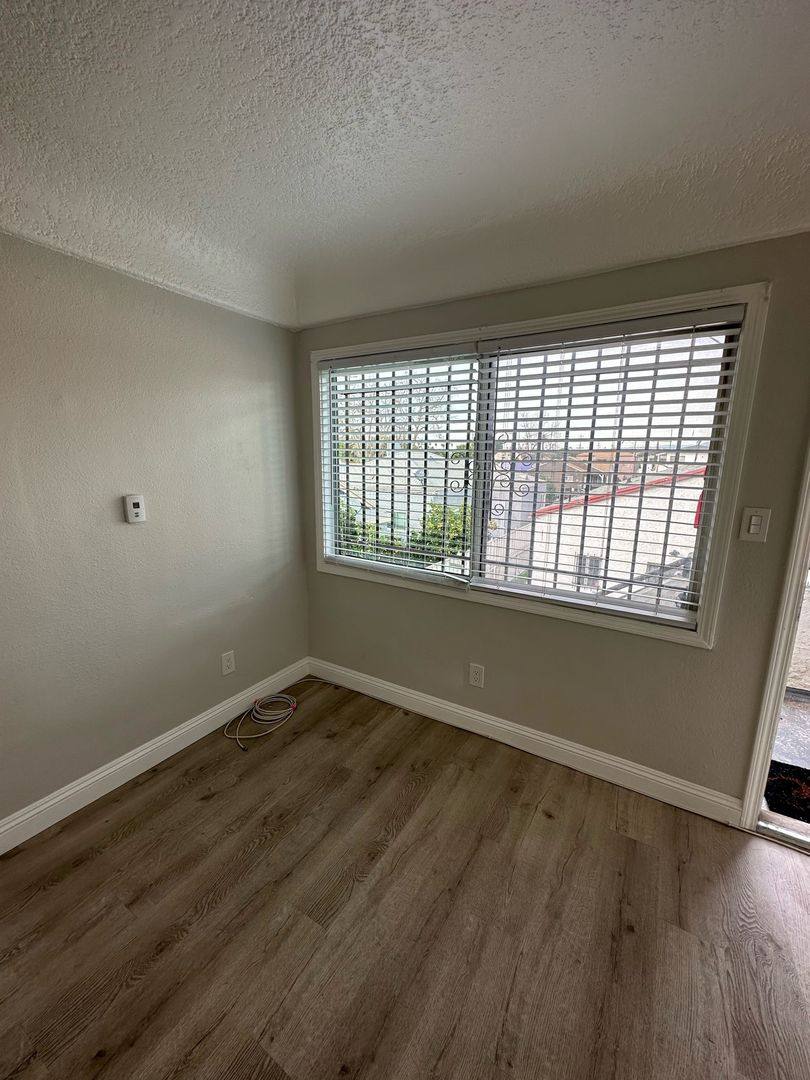 Apartment for rent at 714-7165 E 81st St, Los Angeles, CA 90001