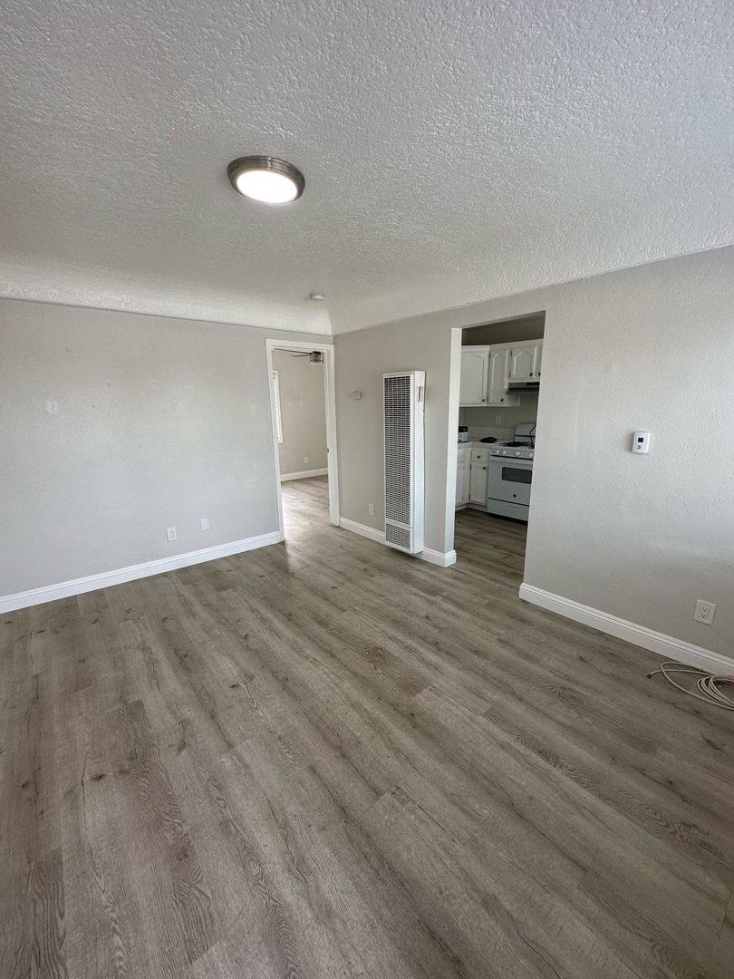 Apartment for rent at 714-7165 E 81st St, Los Angeles, CA 90001