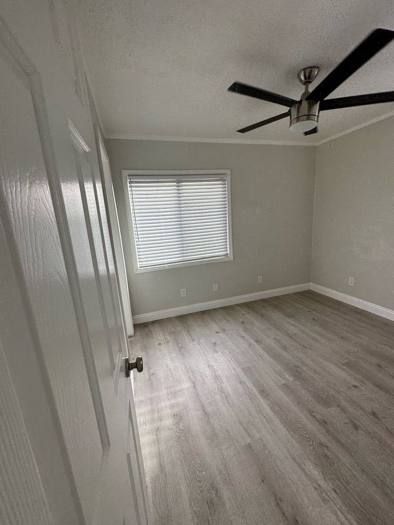 Apartment for rent at 714-7165 E 81st St, Los Angeles, CA 90001