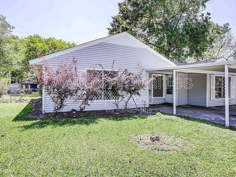 House for rent at 1118 Madison Ave, Pasadena, TX 77502