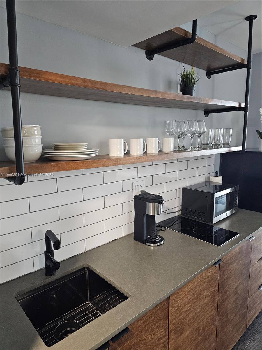 Apartment for rent at 19201 Collins Ave #324, North Miami Beach, FL 33160