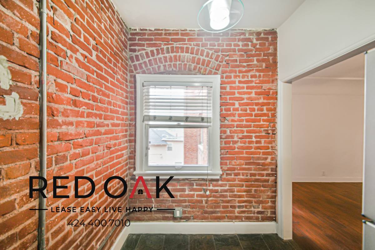 Condo for rent at 716 S Berendo St #114, Los Angeles, CA 90005
