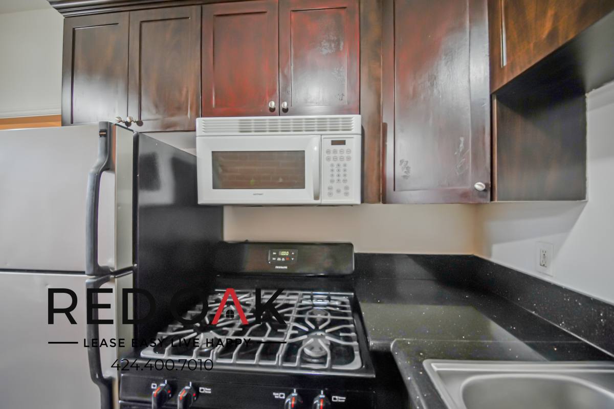 Condo for rent at 716 S Berendo St #114, Los Angeles, CA 90005