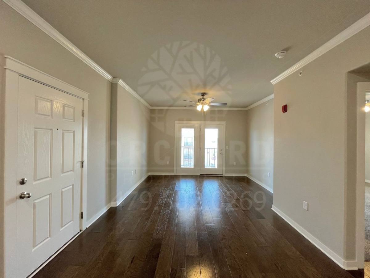 Apartment for rent at 1900 E Brookview Circle, Siloam Springs, AR 72761
