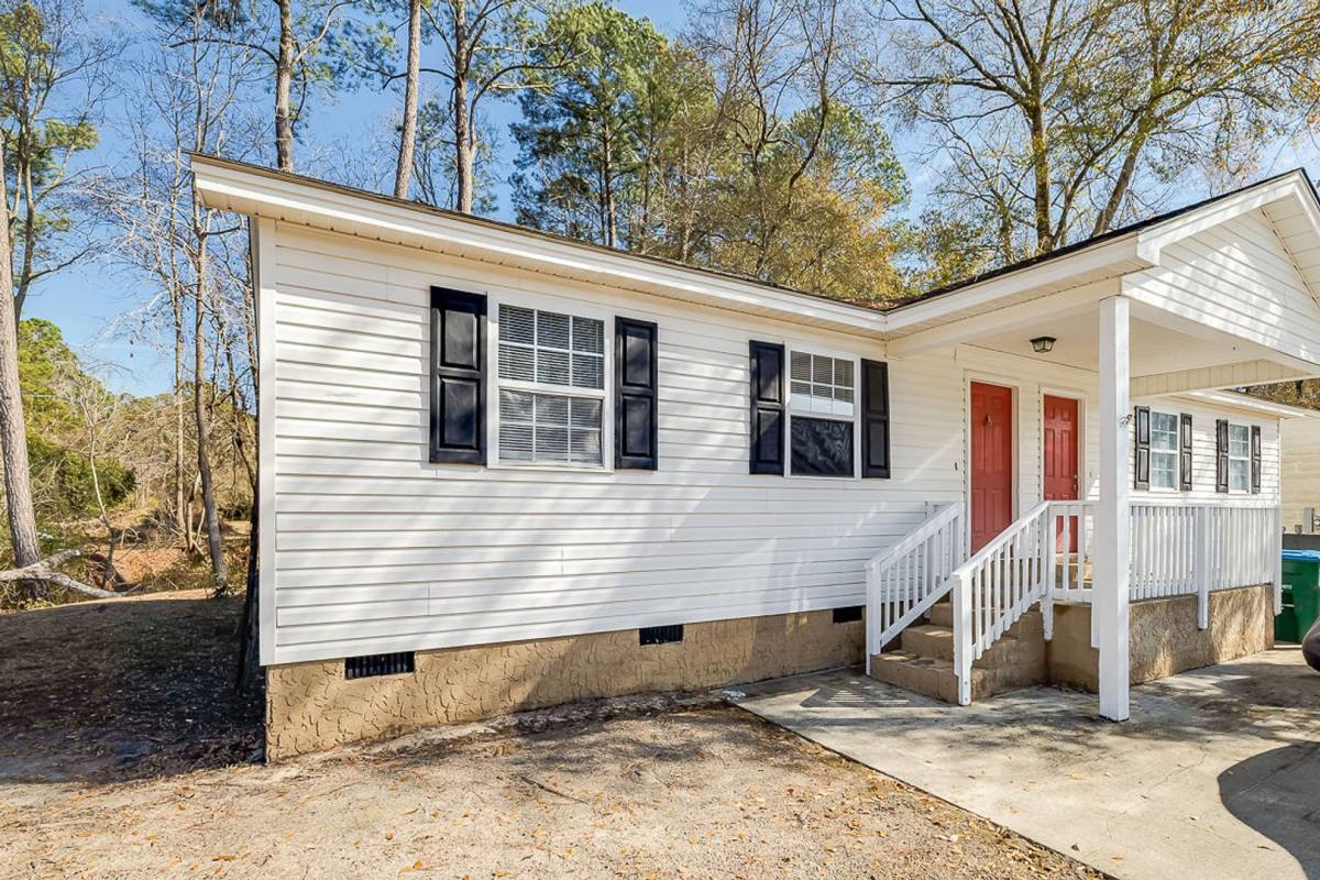 House for rent at 803 Ash St Extension, Springfield, GA 31329