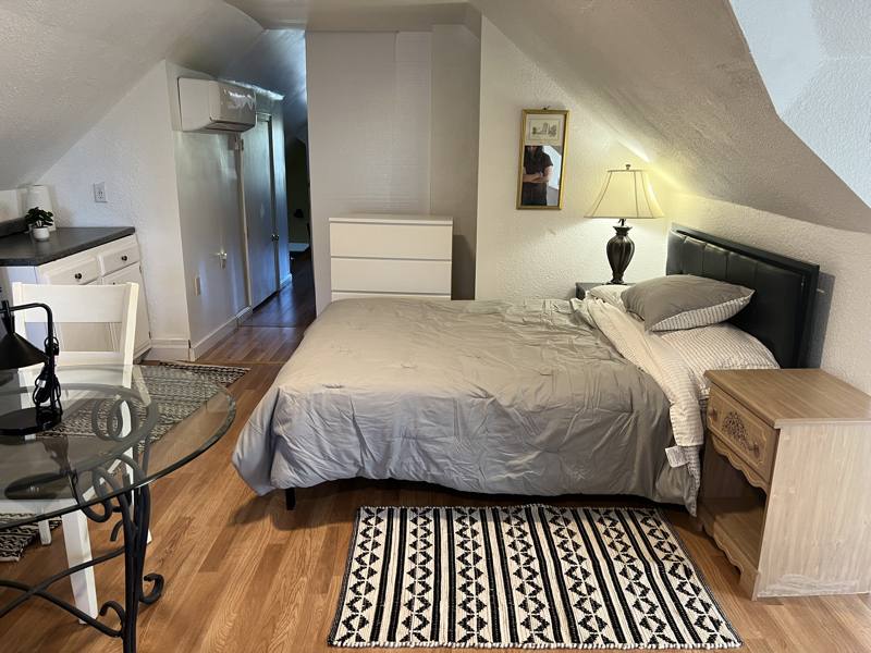 Townhouse for rent at 42 London St, Lowell, MA 01852