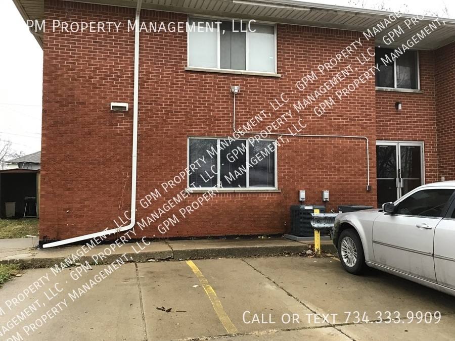 Apartment for rent at 875 Raupp Place #2, Lincoln Park, MI 48146