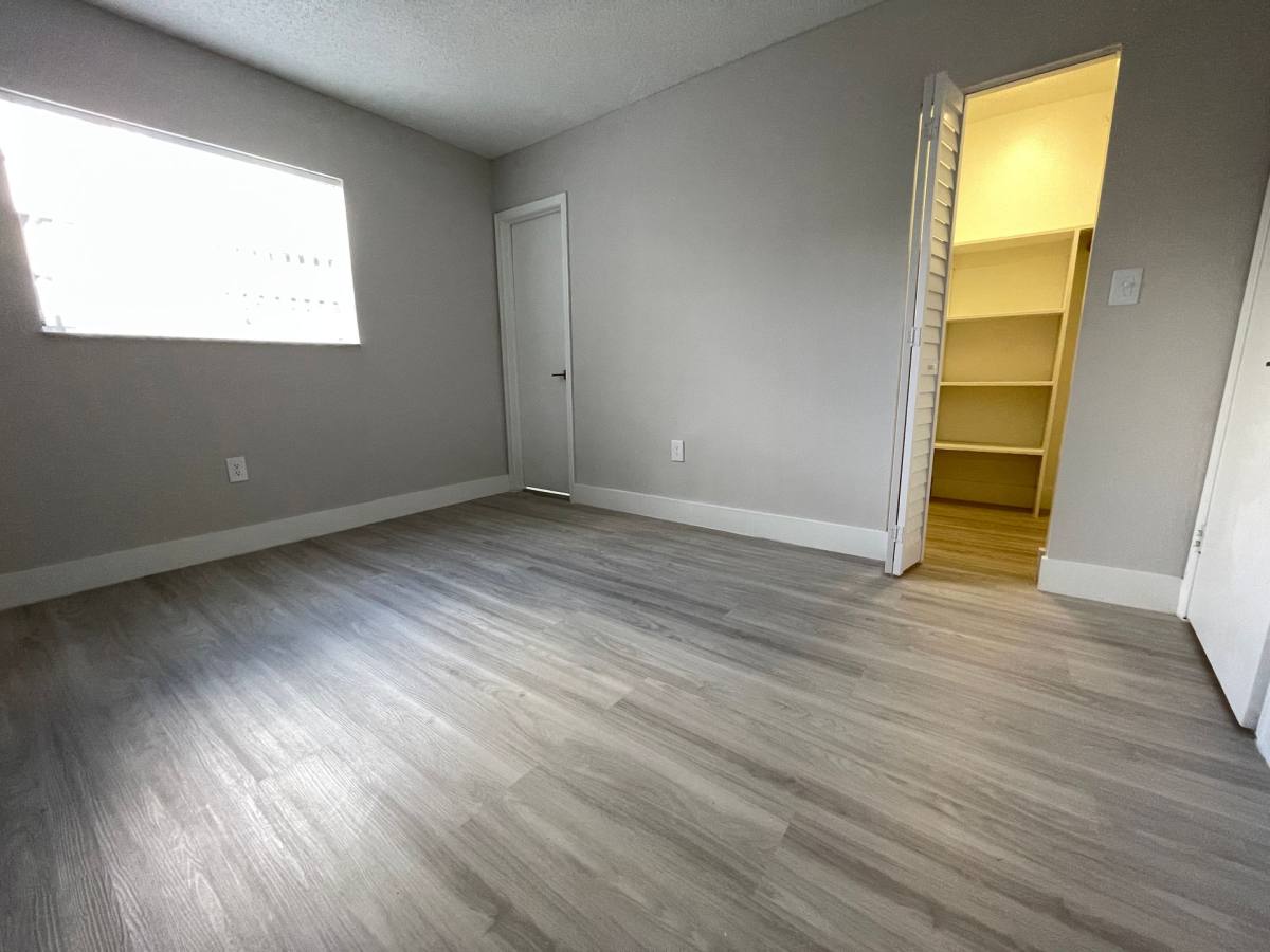 Apartment for rent at 1720 Cleveland St, Hollywood, FL 33020