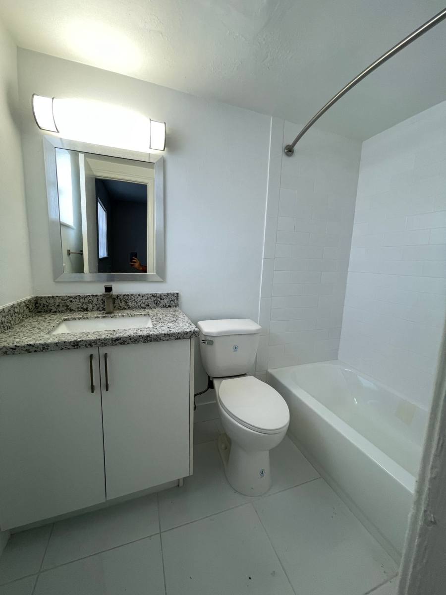 Apartment for rent at 1720 Cleveland St, Hollywood, FL 33020
