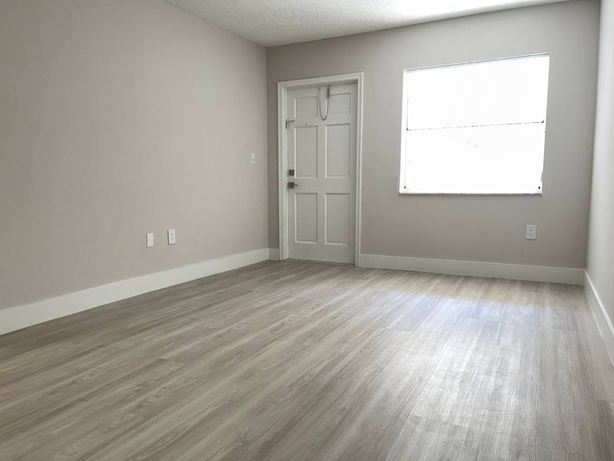 Apartment for rent at 1720 Cleveland St, Hollywood, FL 33020