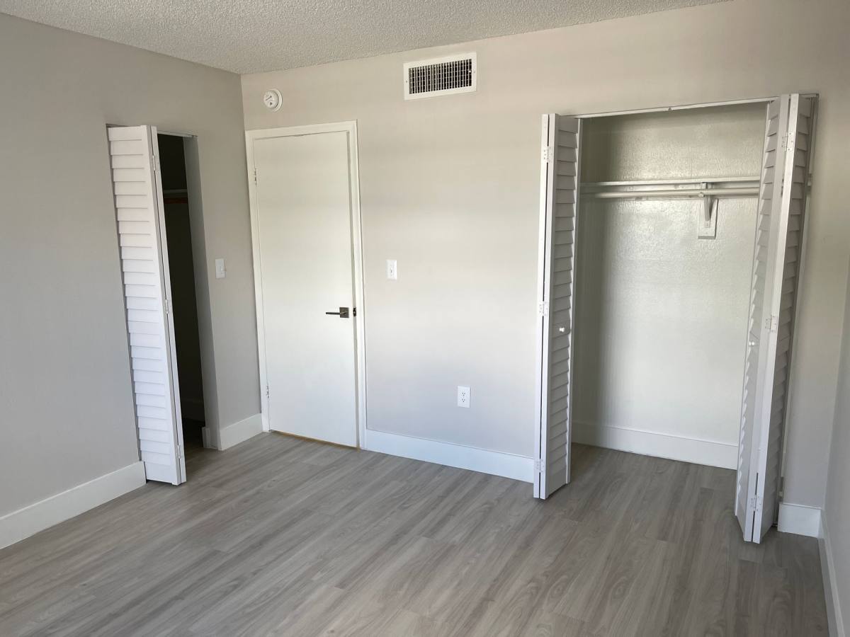 Apartment for rent at 1720 Cleveland St, Hollywood, FL 33020