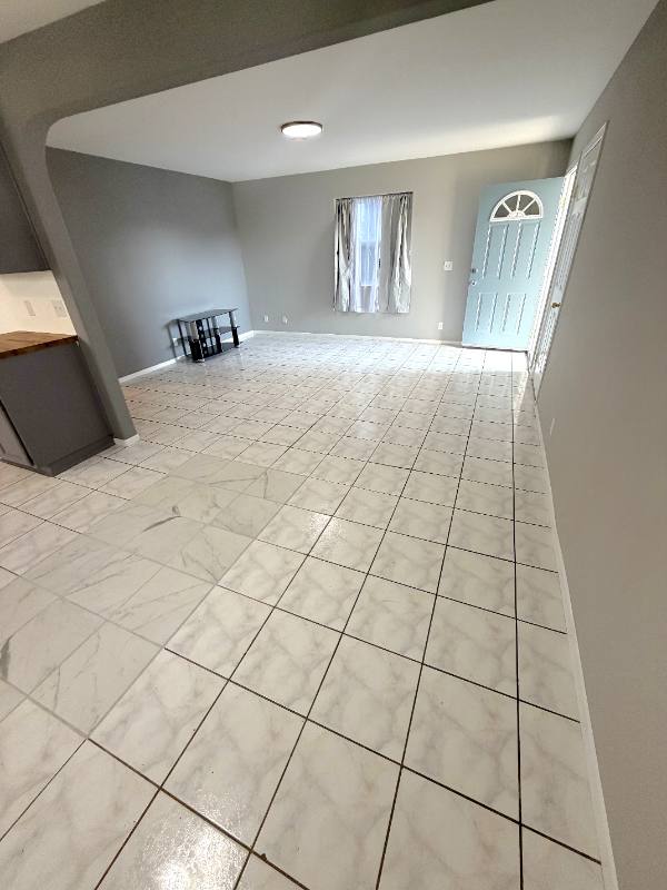 Townhouse for rent at 1503 W Adams Blvd, Los Angeles, CA 90007