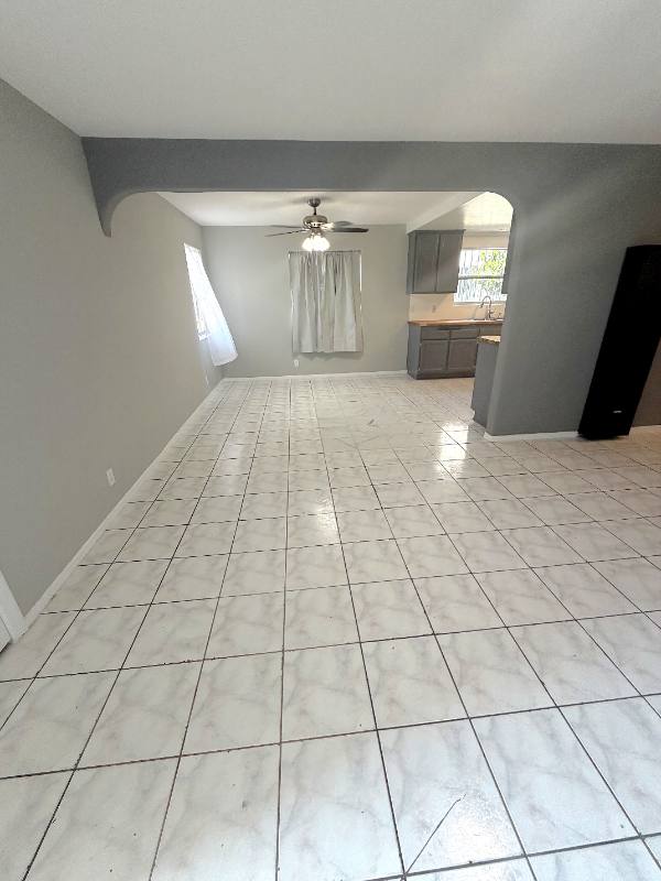 Townhouse for rent at 1503 W Adams Blvd, Los Angeles, CA 90007
