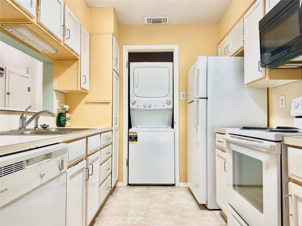 Condo for rent at 908 Poplar St #308, Austin, TX 78705