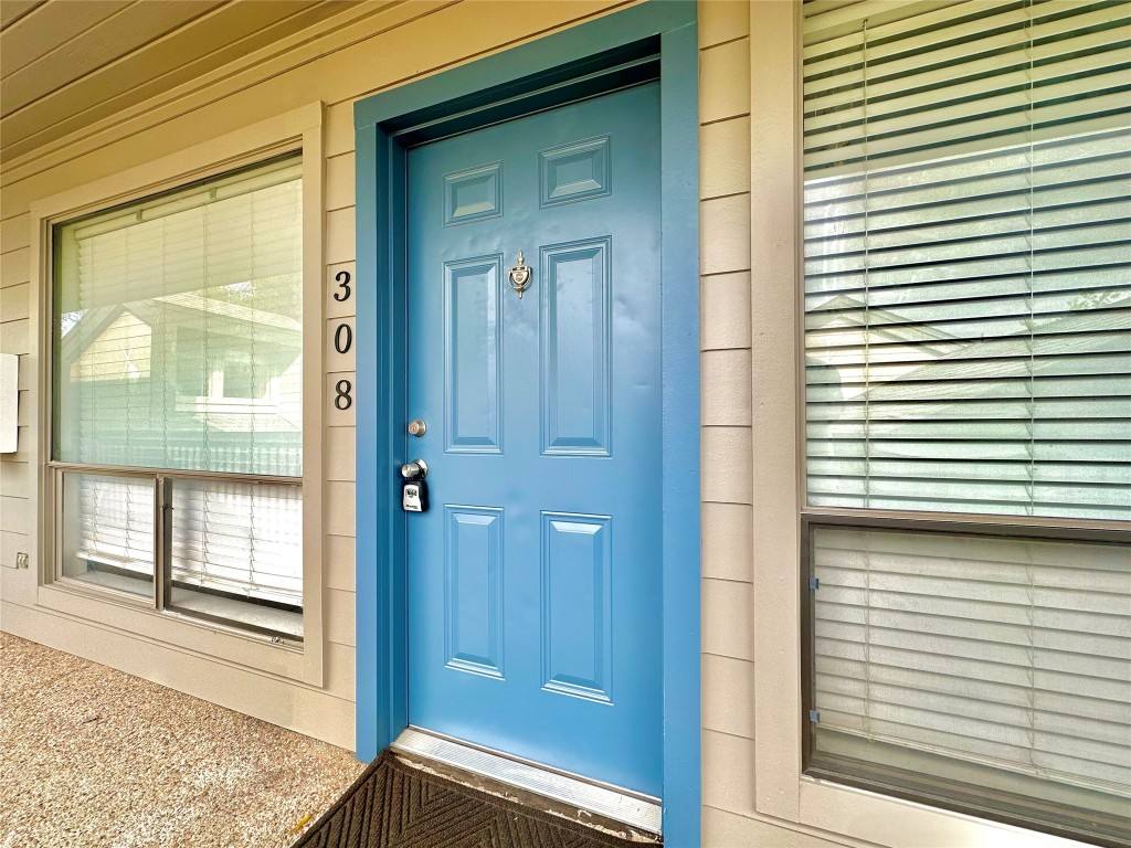 Condo for rent at 908 Poplar St #308, Austin, TX 78705