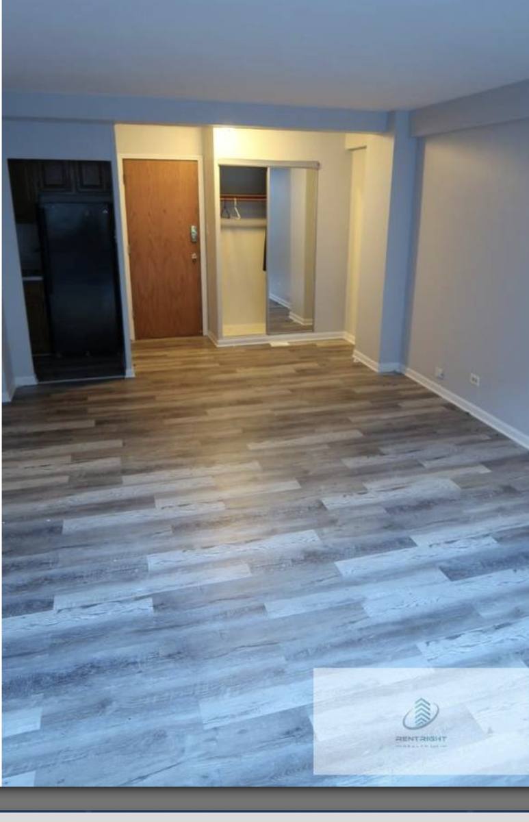 Apartment for rent at 4180 N Marine Dr, Chicago, IL 60613