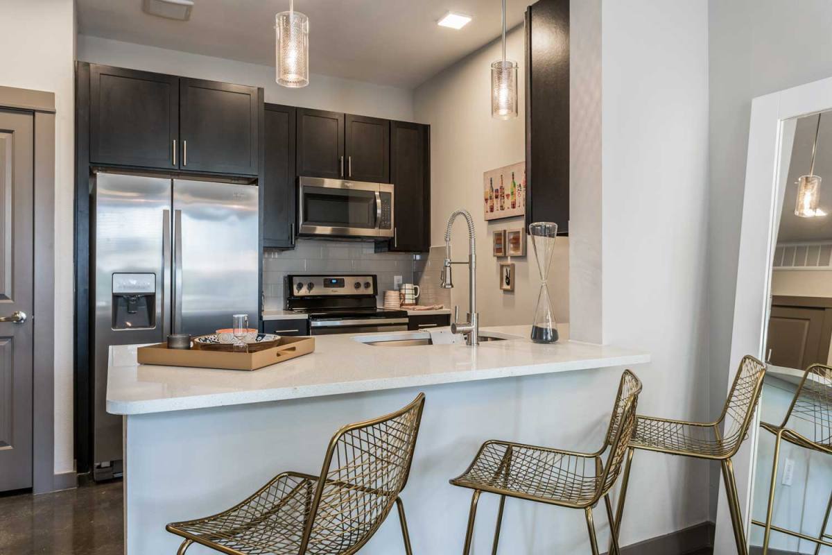 Apartment for rent at 1111 S Durham Dr #AZ1, Houston, TX 77007