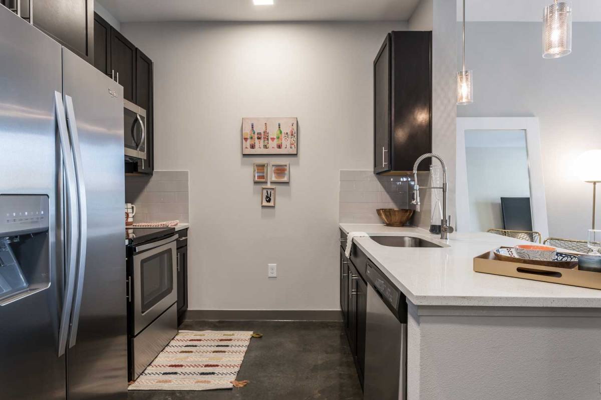Apartment for rent at 1111 S Durham Dr #AZ1, Houston, TX 77007