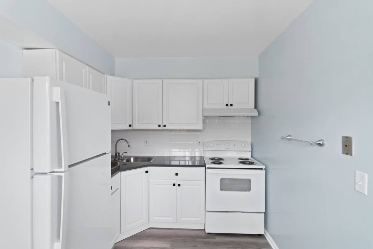 Apartment for rent at 4221 N Grand River Ave, Lansing, MI 48906