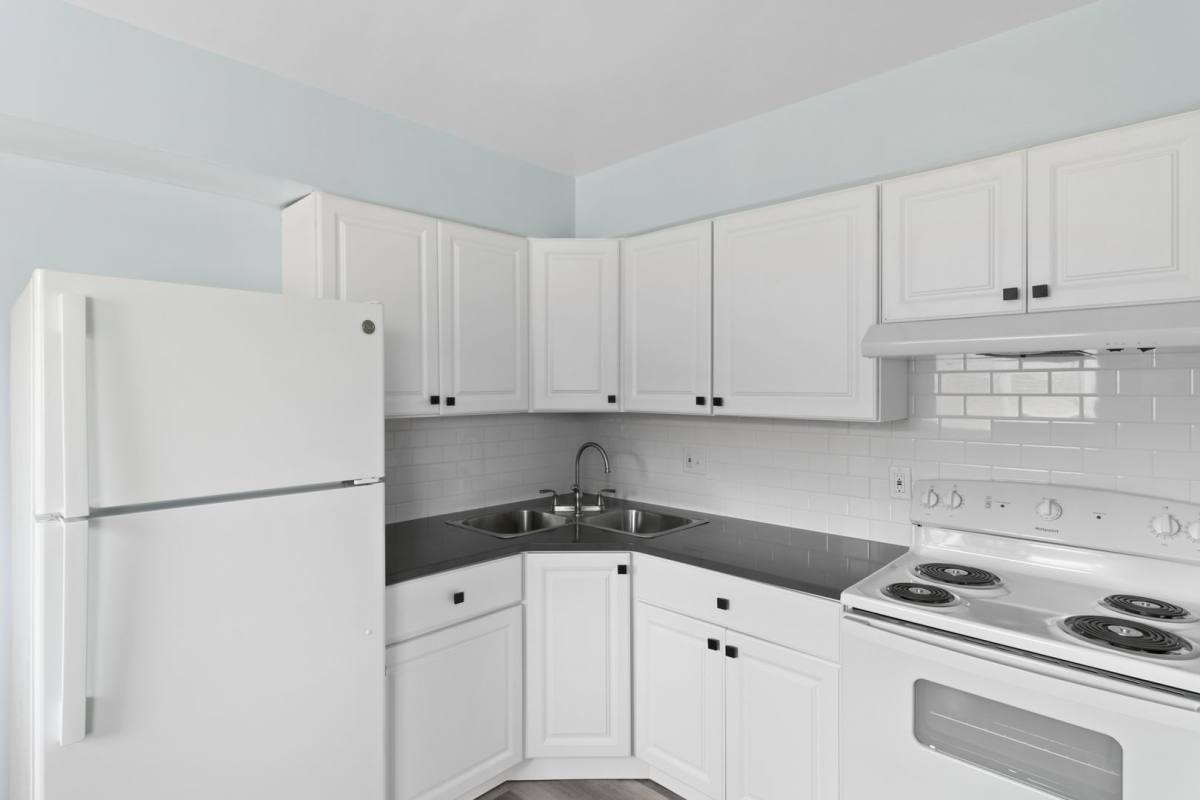 Apartment for rent at 4221 N Grand River Ave, Lansing, MI 48906