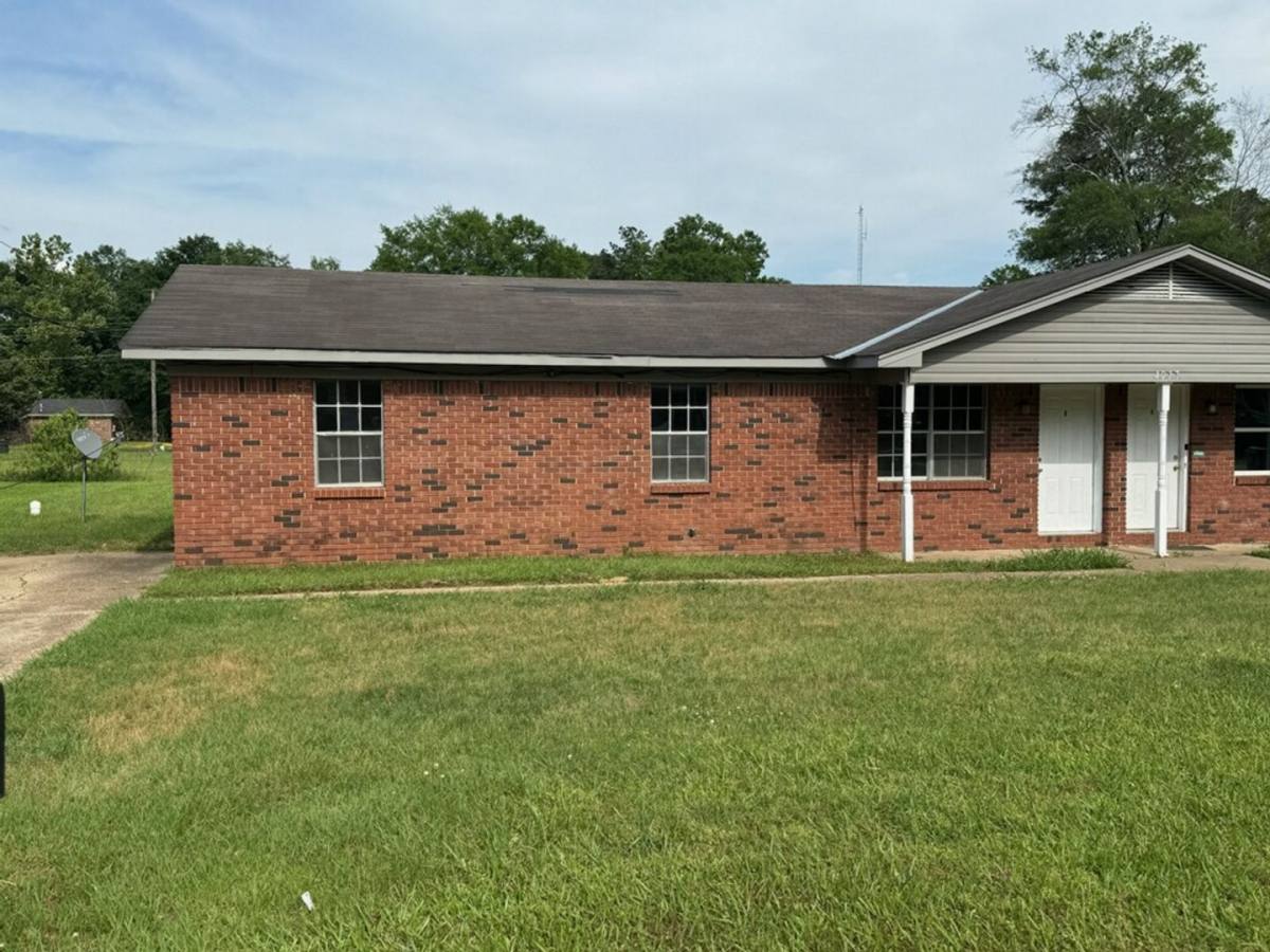 House for rent at 4017 68th Ave #B, Tuscaloosa, AL 35401