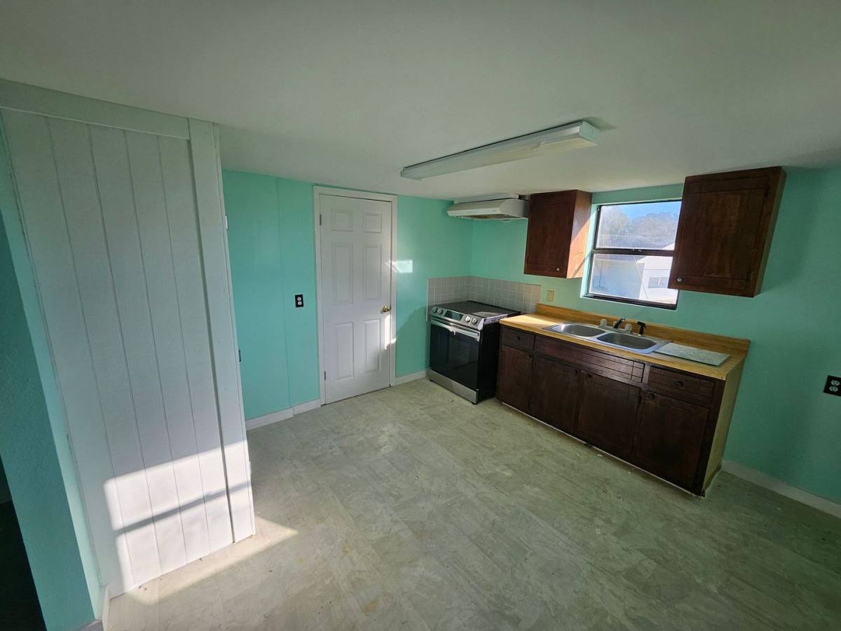 House for rent at 100 Lake St, New Llano, LA 71461