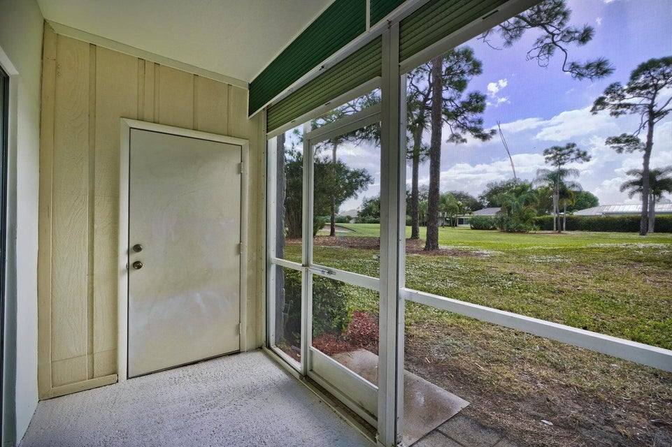 Apartment for rent at 18081 SE Country Club Dr, Jupiter, FL 33469