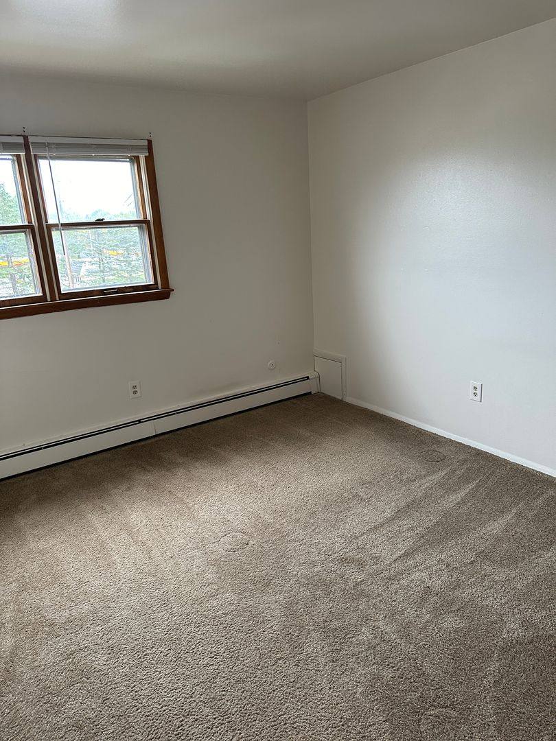 Apartment for rent at 20 Southwoods Ave, Youngstown, OH 44512