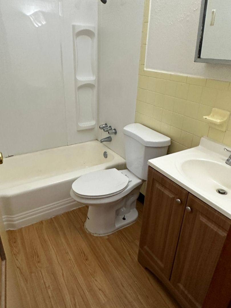 Apartment for rent at 20 Southwoods Ave, Youngstown, OH 44512