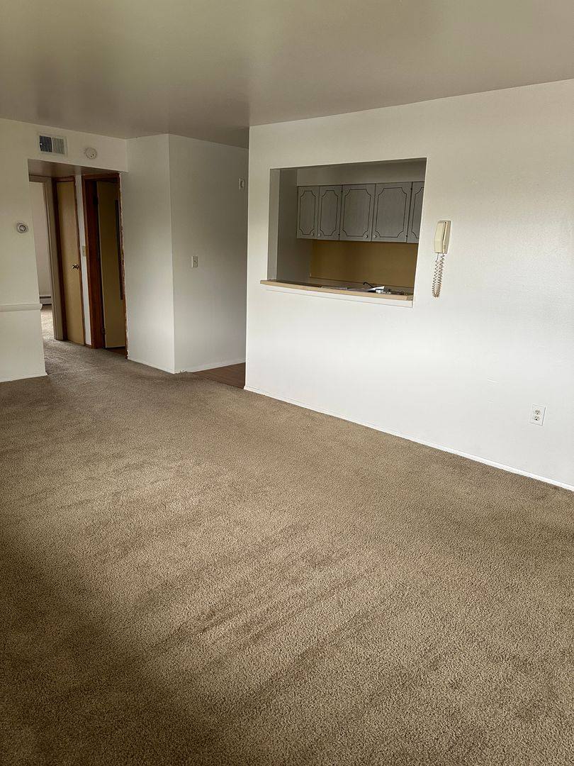 Apartment for rent at 20 Southwoods Ave, Youngstown, OH 44512