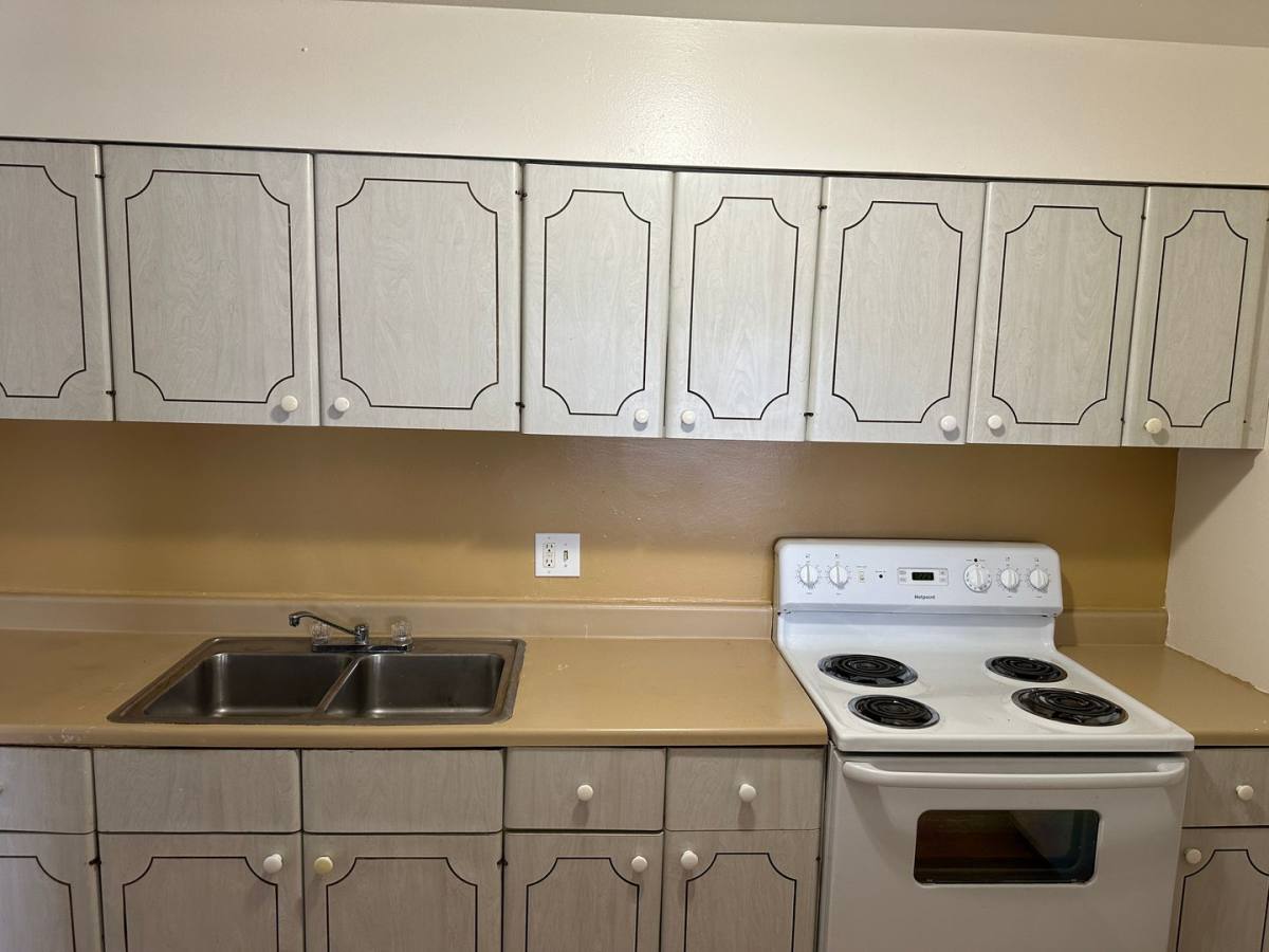 Apartment for rent at 20 Southwoods Ave, Youngstown, OH 44512
