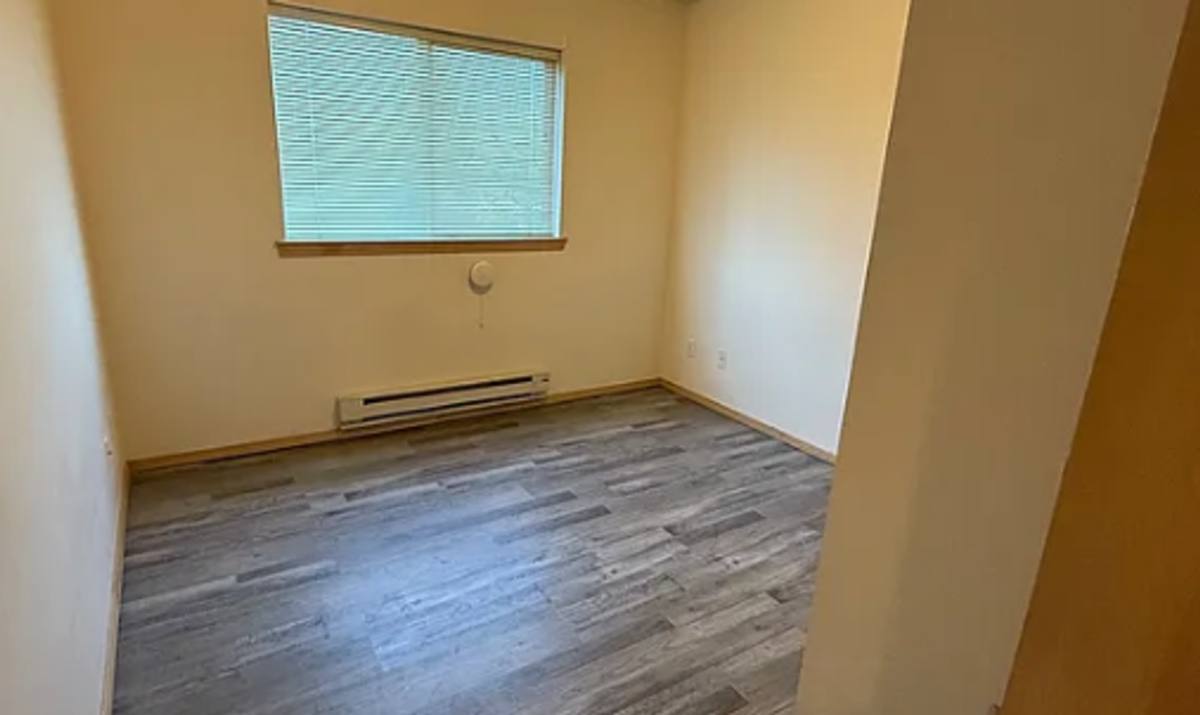 Apartment for rent at 508 E Ivy St, Bellingham, WA 98225